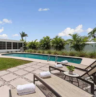 4 BR, 5 Bed, 2 King, 2 Bath, Private Pool - 4-نجوم