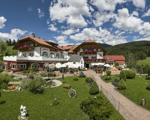 Hotel Amaten Hotels in Brunico