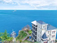 Samcheok White Romantic Pension Hotels near Samcheok Library