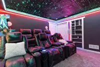 Stylish & Spacious Retreat - with a High tech Movie Theater near DT Minneapolis - Wifi