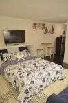 Cozy Nautical Getaway in Cape Neddick - Homestays
