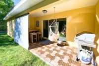 Peaceful and Private New House with Hot Tub/ Fire Pit - 부티크