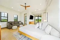 Spectacular View Home for 24!!Ocean, Mountain, Golf Views! 5Min from Poipu Beach - プライペートプール