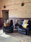 Cozy cabin with mountain views on small family farm - Alppimaja
