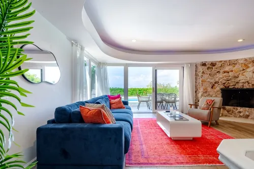 Spacious Studio City Home: Pool, Jacuzzi, Valley Views, Near Universal - 3-Star