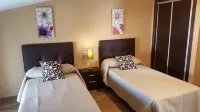Hostal Málaga - موقف سيارات