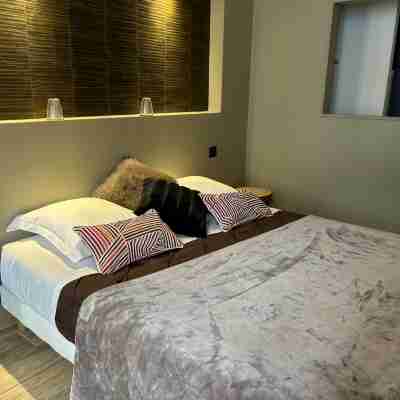 By the Ramparts, House with Pool & Stunning View, Guesthouse la Trivala Rooms