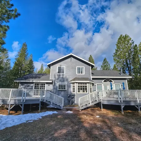 The Peaceful Escape: hiking, fishing, snow skiing. Sleeps 12