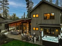 5 King Beds on Golf Course with a VIEW 0.6 mile walk to Winery!