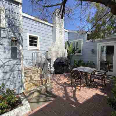 Charming Downtown Laguna Beach Cottage-beach across street/town 1 block Hotel Exterior