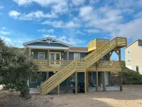 Outer Banks Haven: Pet-Friendly, Walk-to-Beach, EV Charging, Updated Kitchen - 4 星級