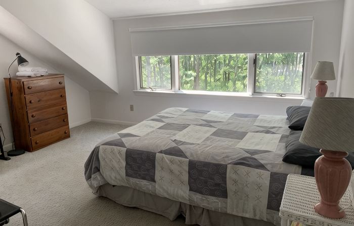 Bright & airy 4BR contemporary in Little Neck Bay, New Seabury. 1mi to beach.