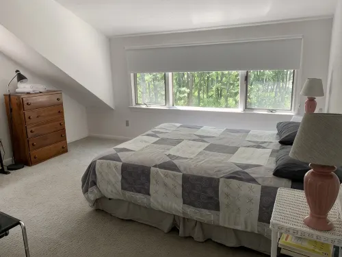 Bright & airy 4BR contemporary in Little Neck Bay, New Seabury. 1mi to beach. - Wifi