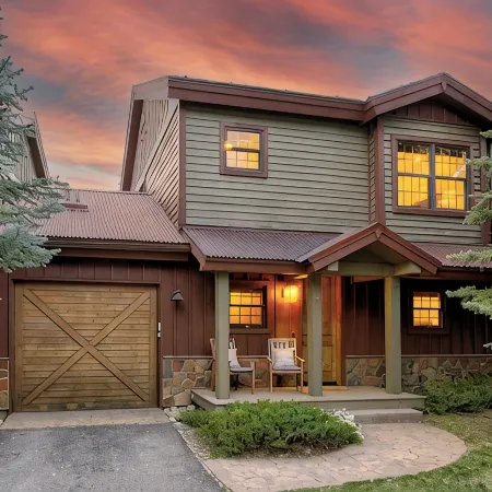 Eagle-Vail Townhome w/ Private Spa! - Minutes from Vail and Beaver Creek!