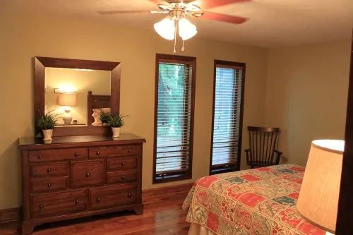 Secluded Luxury Mountain Chalet near downtown Fayetteville - Chalets