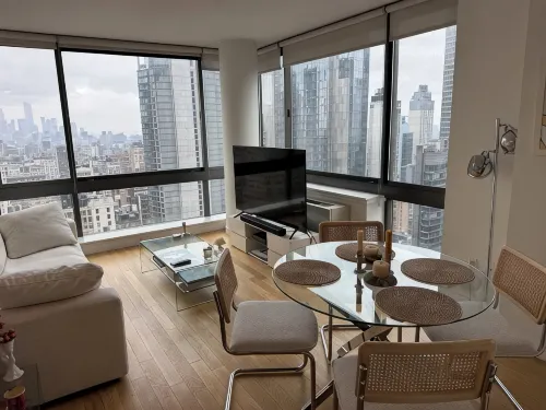 2 Bed Lux High Rise, steps from the Empire State - Bungalows