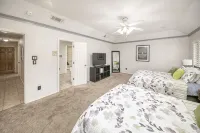 如在家-米德蘭綠洲帶泳池-桌球度假屋 - 4星級
