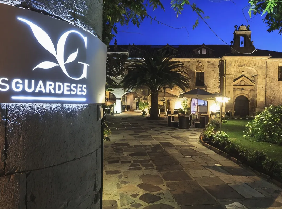 Hotel Los Guardeses - Solares