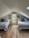 Spacious renovated home, close to Chatham Beaches - Homestays