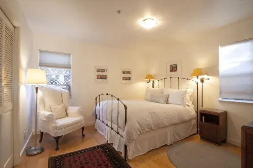 Healdsburg Cottage  Walk to the Plaza, Workspace - 3-Star