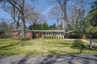 Spacious 3-bed/3-bath home close to Bruce's Field! - Boutique