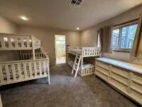 FamilyRetreat, IndoorSpaTub, Newac, 5Mins Walk2Village, LakeAccess, Sleep15 - شاليه