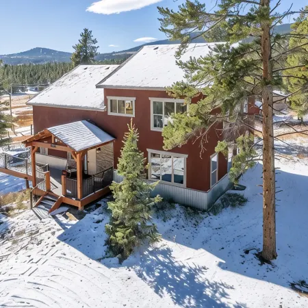 Embrace Coziness At Rudolph Ranch: Skiing, Hiking, Trail, Casino's. Pet friendly