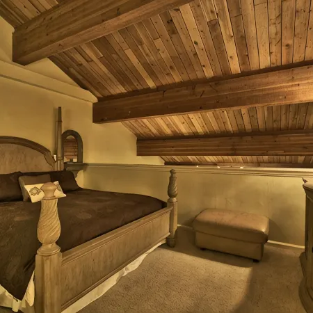 BEST VILLAGE LOCATION! Northstar Village 1br Loft Condo-steps To Everything.