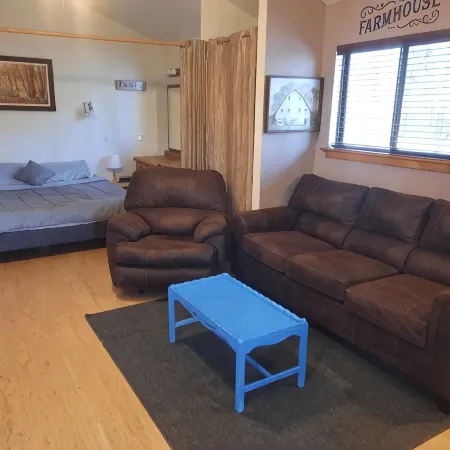 Quaint cabin w/hot tub-10 min from Helen!