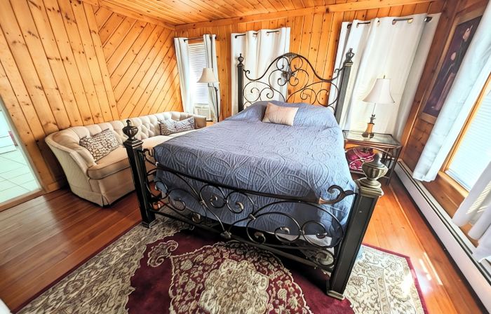⭐ Spacious and Bright , Very Close to Beach! ⭐