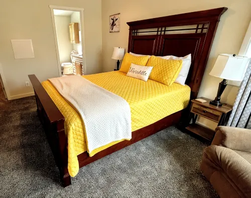 ★Entire House♥Pickle-ball★BBQ★WiFi/Arcade/Games★Basketball★Volleyball★Fire Pit - 2-Star