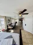 Cozy Cabin on 2 acres with mountain view river access, 5 min to Lava Hot Springs - Mountain view