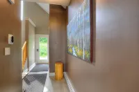 Private Chalet on Saddleback Mountain Ski Resort - Ski In / Ski Out - Hytter