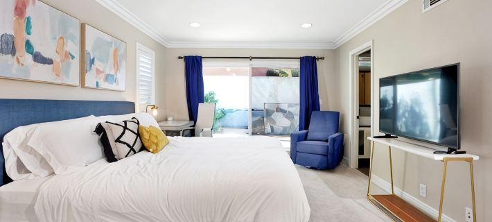 Orange Oasis 🍊- 10min to Disneyland 🎡Spacious Pool home Hotels in Orange
