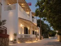 เซมิรามิส โรงแรม โรงแรมใกล้หาด Provatas Beach