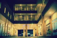 Mutiara Balige Hotel - balcony