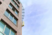 Hotel Near by - 3-Star