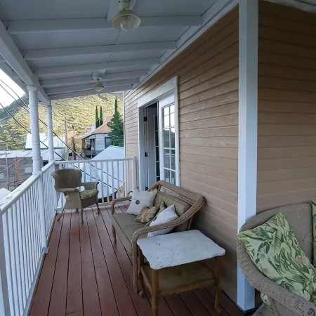 2-story house, all the comforts of home, spectacular space and views!!
