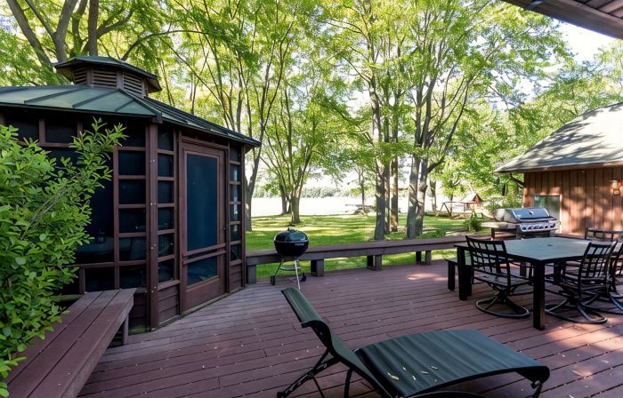 Luxurious Lake McKenzie Cabin Getaway ~ Recently Remodeled! EV Charger on Site