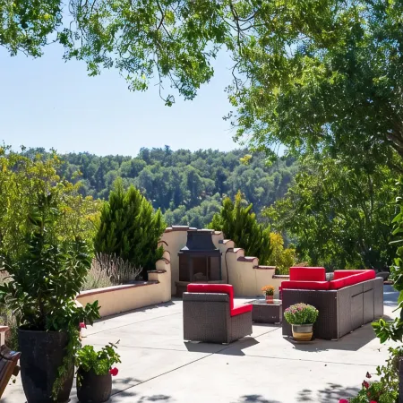 Lone Madrone Winery Guest House