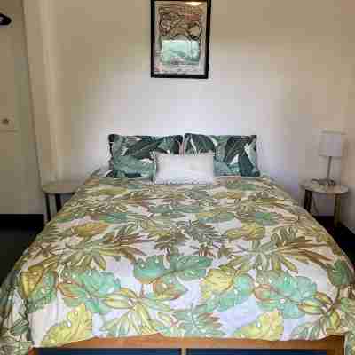 North Shore Garden Hideaway Apartment, No Steps Rooms