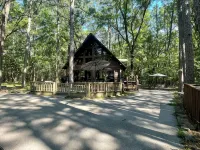 “The Honeymooner” A quaint lil cabin in the woods at Tannenbaum! - Chalets