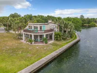 Sept Blow Out Sale! 4 Bedrooms, Decks 2 Docks, 400FT of Shore. Trailer Parking - Balkoner