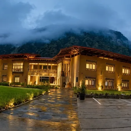 TUI Blue Paro Taktsang