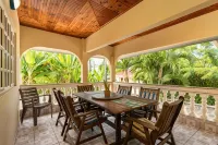 Captain's Villa - parking