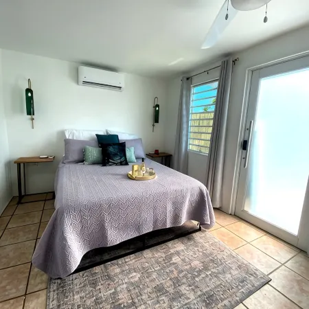 Luxury 5 Bedroom Home, 3 Minute Walk from the Beach Hotéis em Dorado