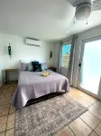 Luxury 5 Bedroom Home, 3 Minute Walk from the Beach - Wifi