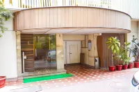Hotel Spices Navi Mumbai - parking