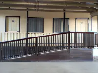トランジットモーテル - ホステル - 駐車場