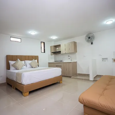 Apartahotel Ces Hotels near Aranjuez Park